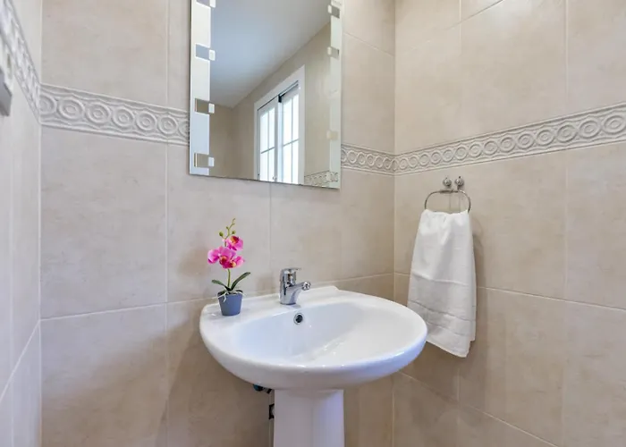 Guzman - Andrea Villa